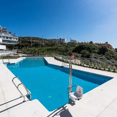 Apartment 3br With Great Panoramic Views At Oceana Gardens