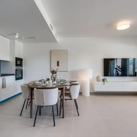 Apartment 3br With Great Panoramic Views At Oceana Gardens *